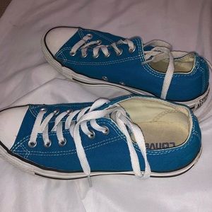 blue converse